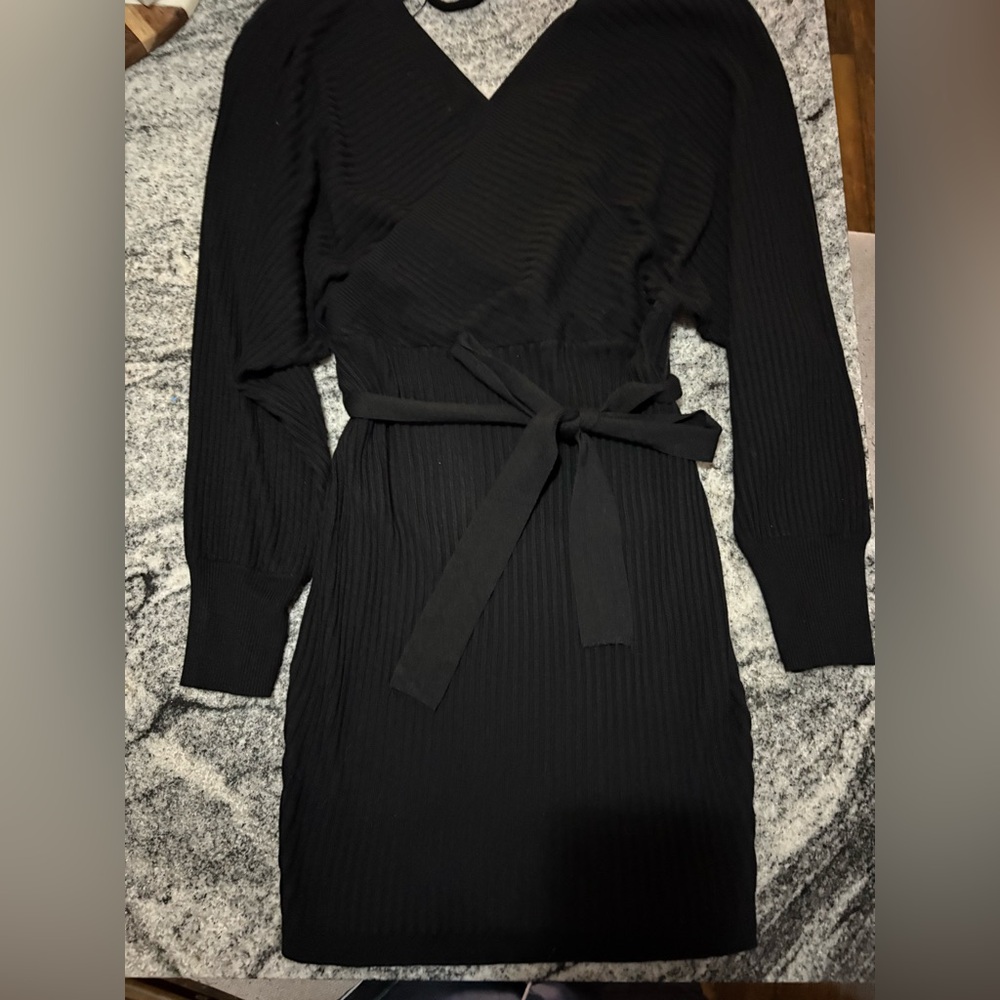 Love Tree Black Long Sleeve Dress